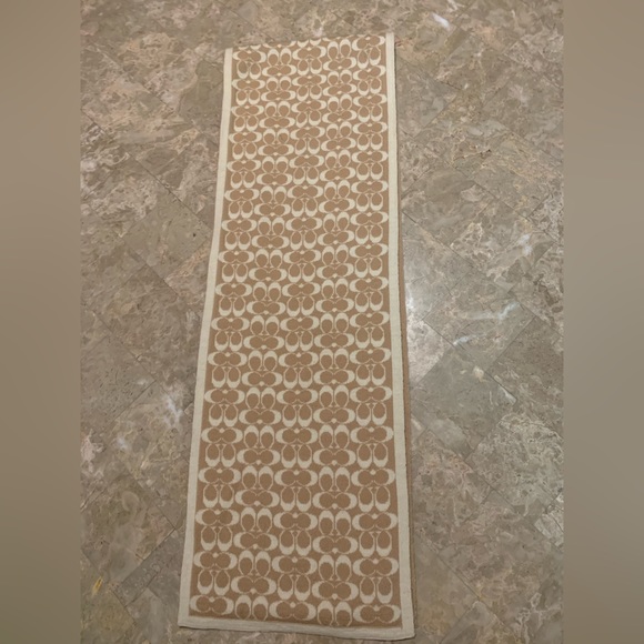 COACH Wool Scarf - Picture 1 of 2